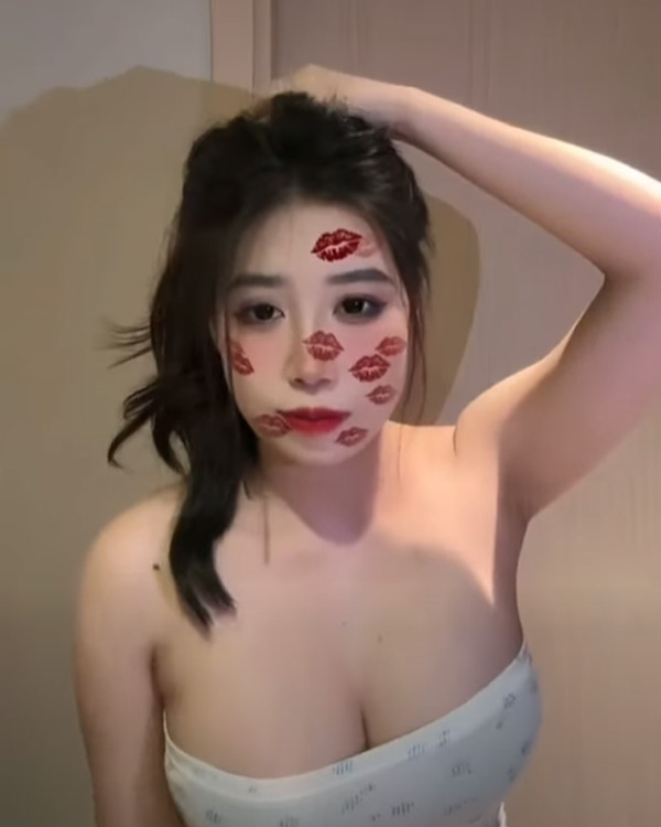 Trà Giang Live cô gái mạnh mẽ trong giới giải trí 18+