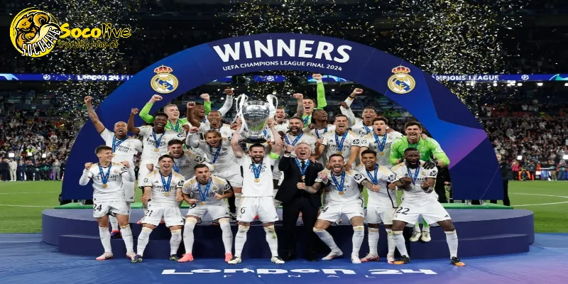 Top 10 câu lạc bộ mạnh nhất thế giới 2025 ăn mừng bàn thắng 