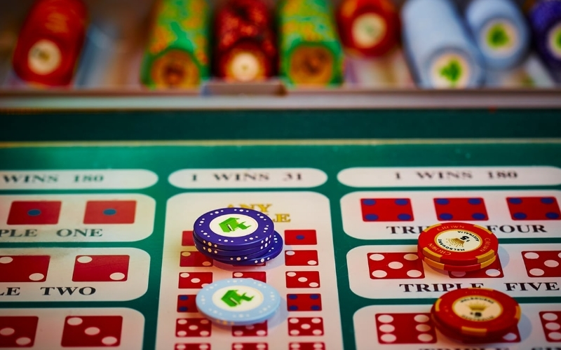 Phân tích dữ liệu game xúc xắc online theo nhiều góc nhìn