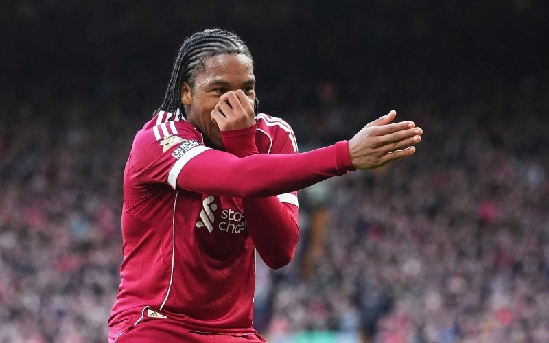 Liverpool 2-0 Fulham: Pháo đài Anfield vững chãi